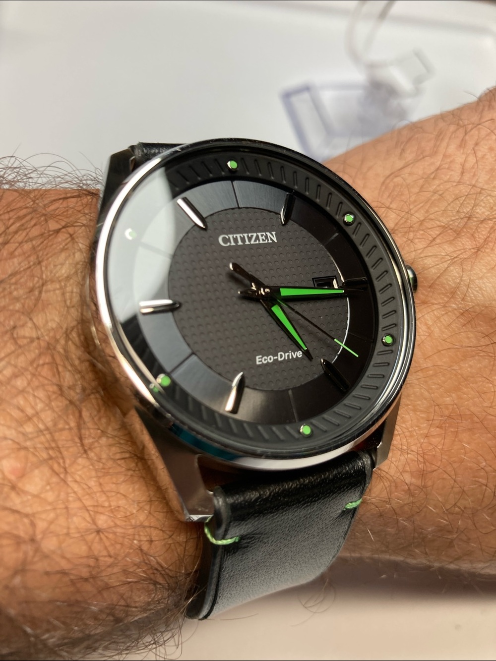 Citizen Eco Drive E111-S108659 black and green watch, leather strap, stainless - Picture 3 of 17
